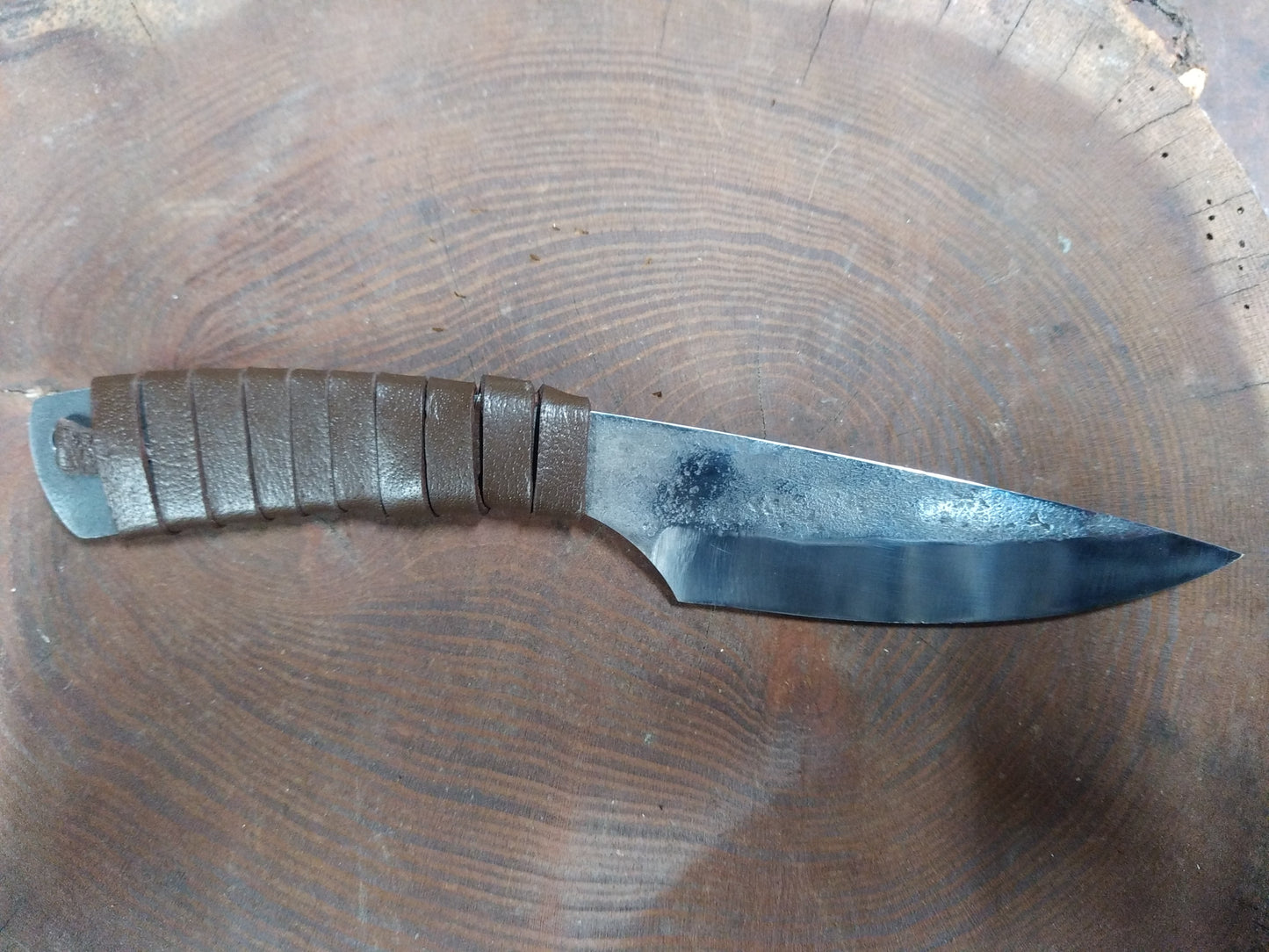 couteau brut de forge type médiéval