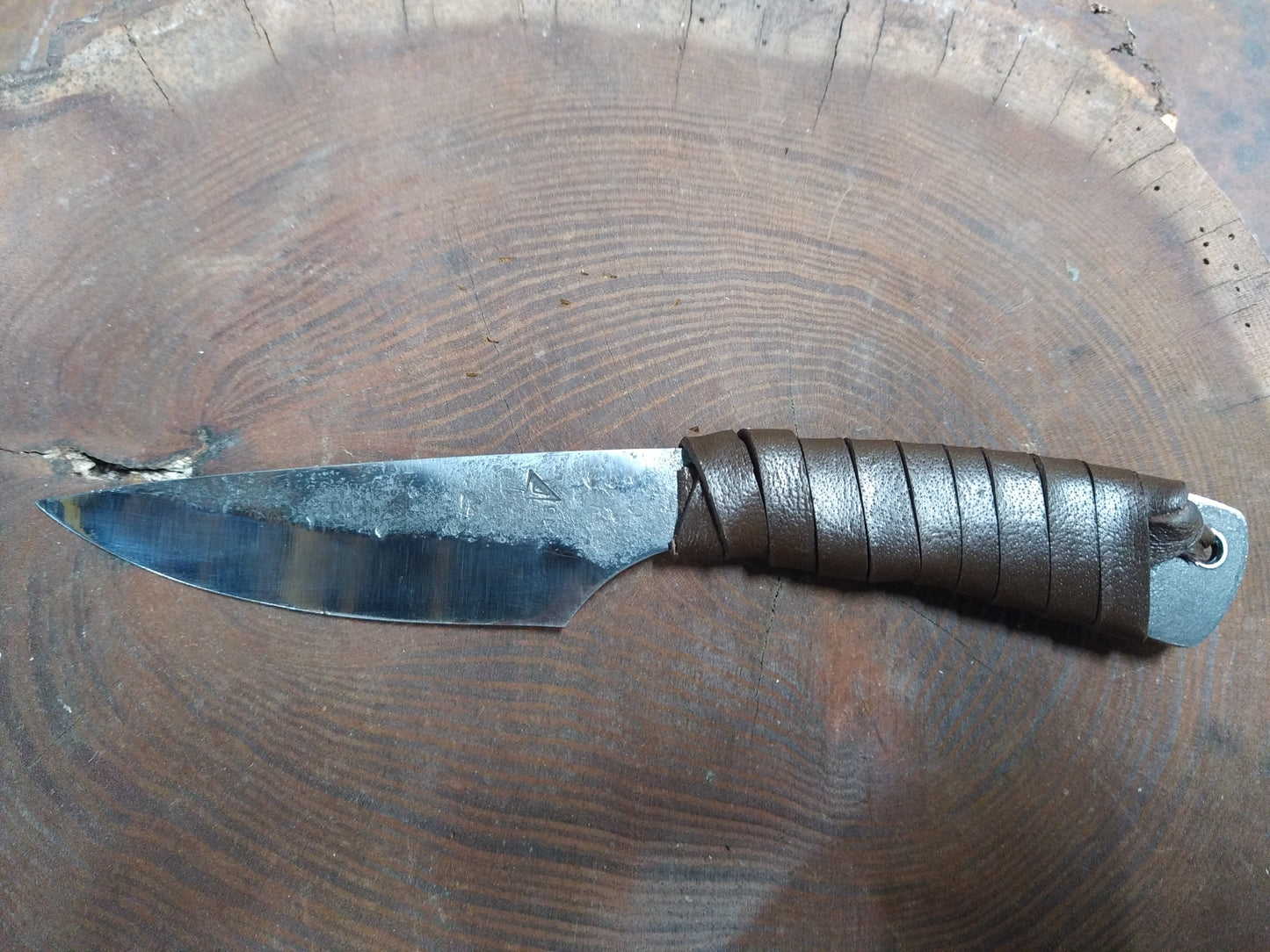couteau brut de forge type médiéval